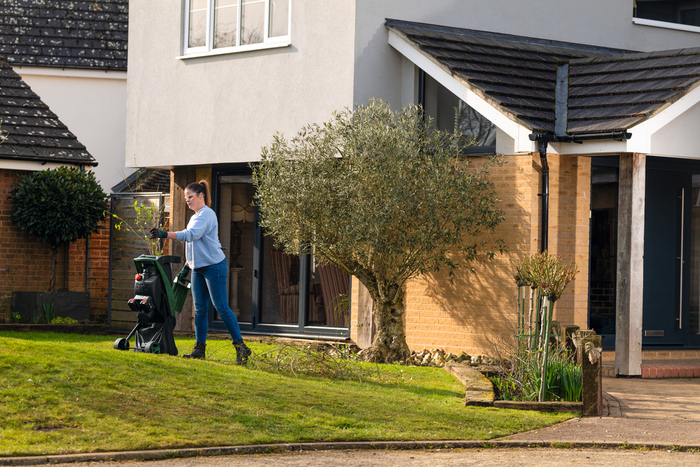 Bosch UniversalShredder 2x18V-25 kompostkværn